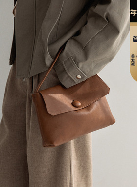 维洛芬 谧扣 纽扣手提包女斜挎sally头层真牛皮手机包row风单肩包