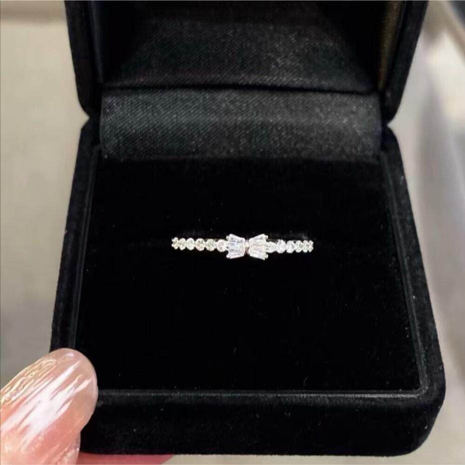 18K金女镶 0.23克拉天然南非高品质钻石蝴蝶结戒指真金真钻送证书