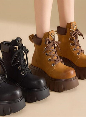 2026春新款隐形内增高13厘米真皮粗跟防水台超高跟短筒时装靴B708