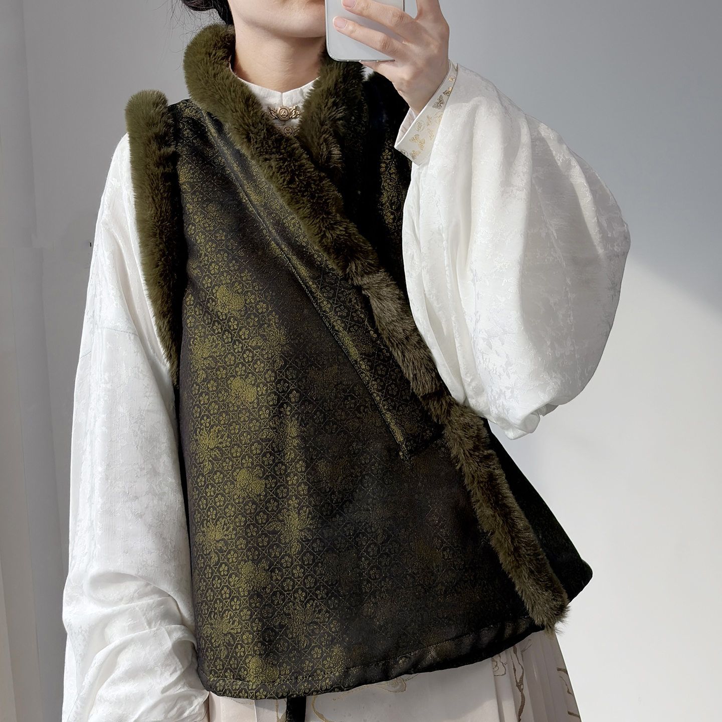 暗袖盈香【冬日赞曲】梅格三多纹交领比甲加绒汉服女日常通勤