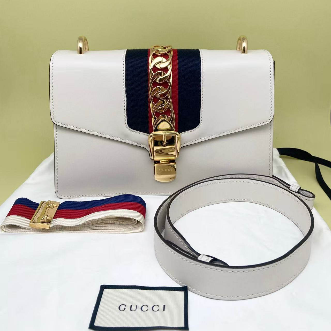 古驰Gucci sylvie 中号 塞尔维亚丝带包 双肩带 时尚百搭