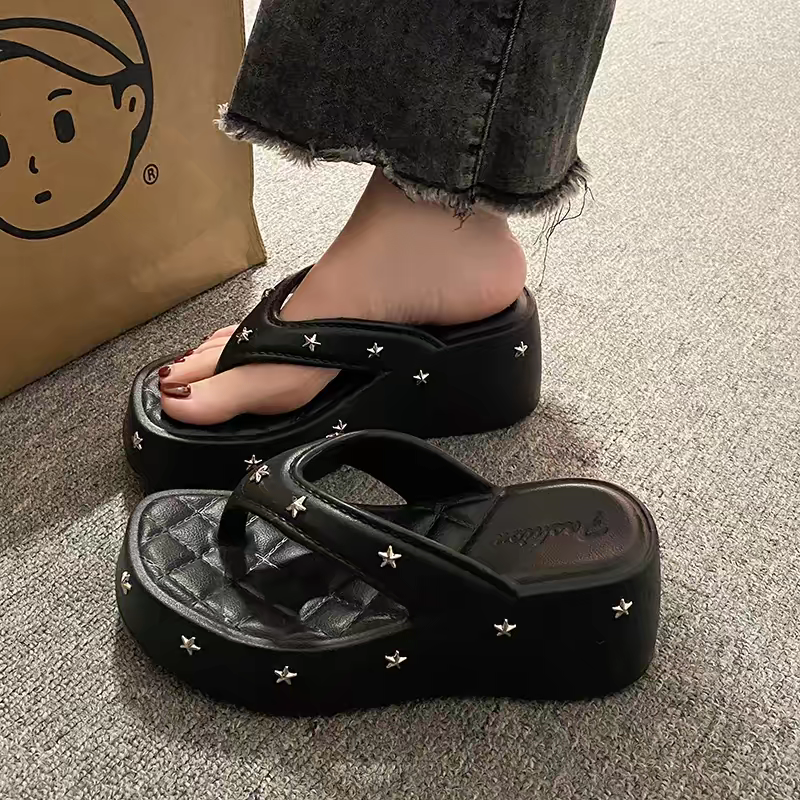 韩版铆钉松糕底增高防滑人字拖女