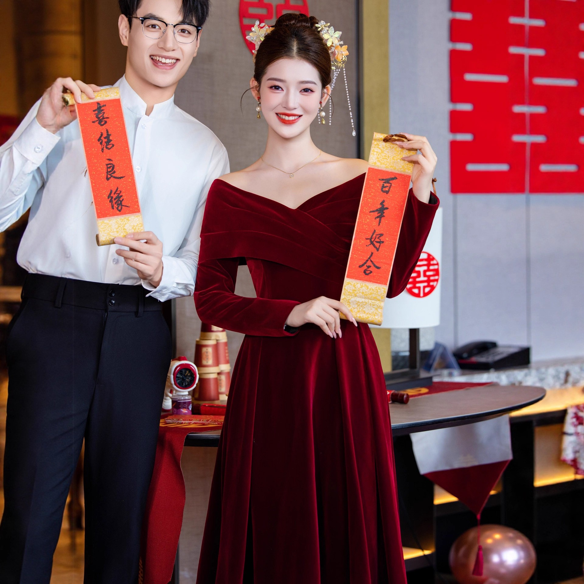 敬酒服新娘红色订婚礼服图片