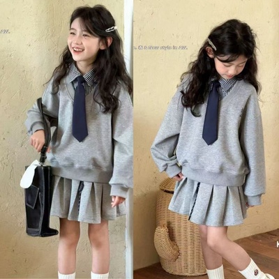 嗨大E小e女童装学院风卫衣套装