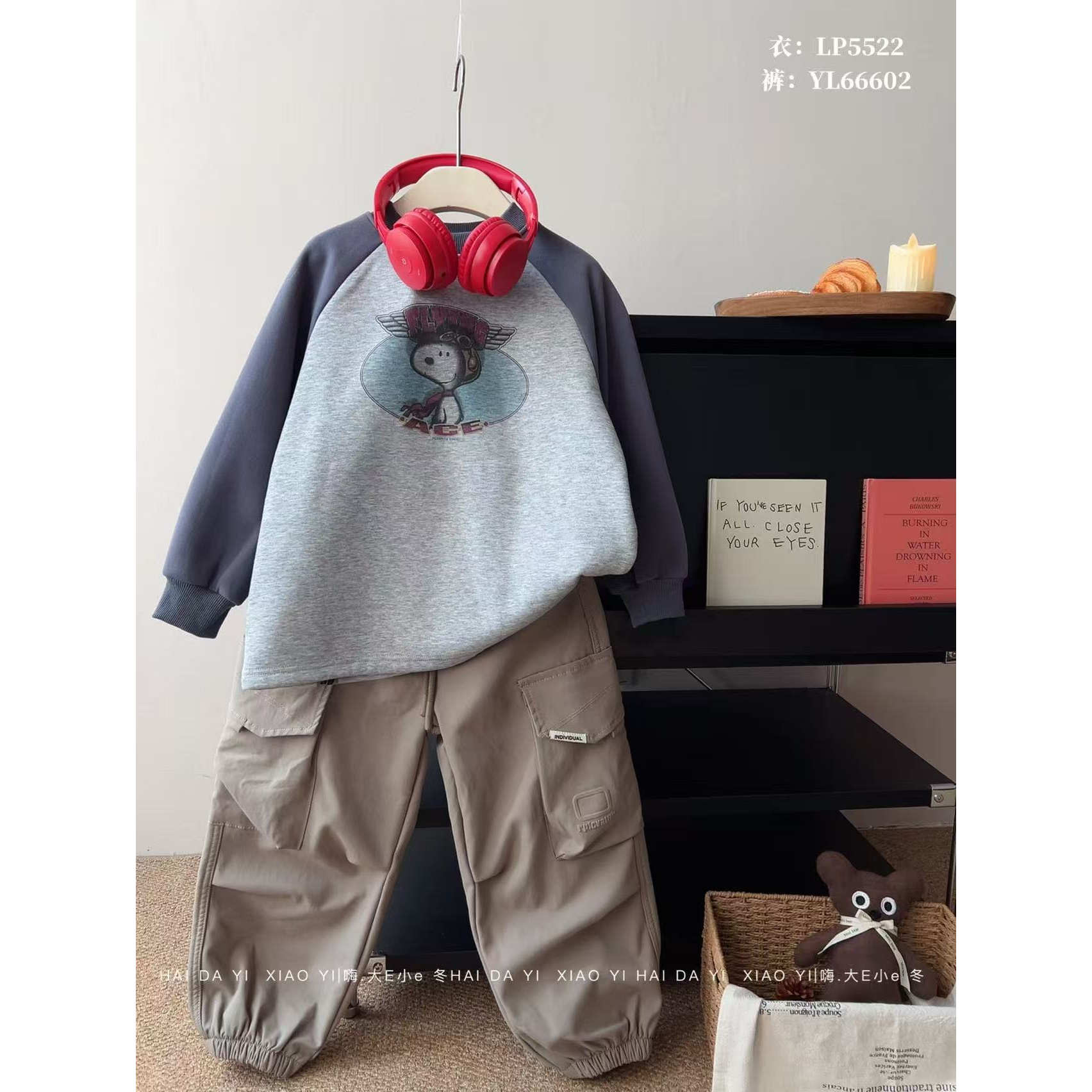 大E小E童装冬款儿童加绒圆领卫衣