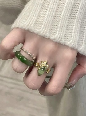 中古风青翠欲滴猫眼绿莺尾花戒指