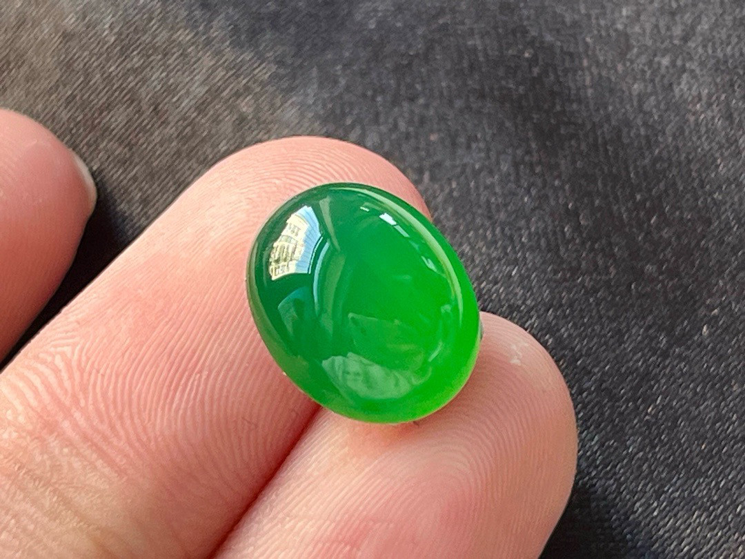 危地马拉天然翡翠A货老坑冰种满色帝王绿绿一刀切蛋面戒面镶嵌件
