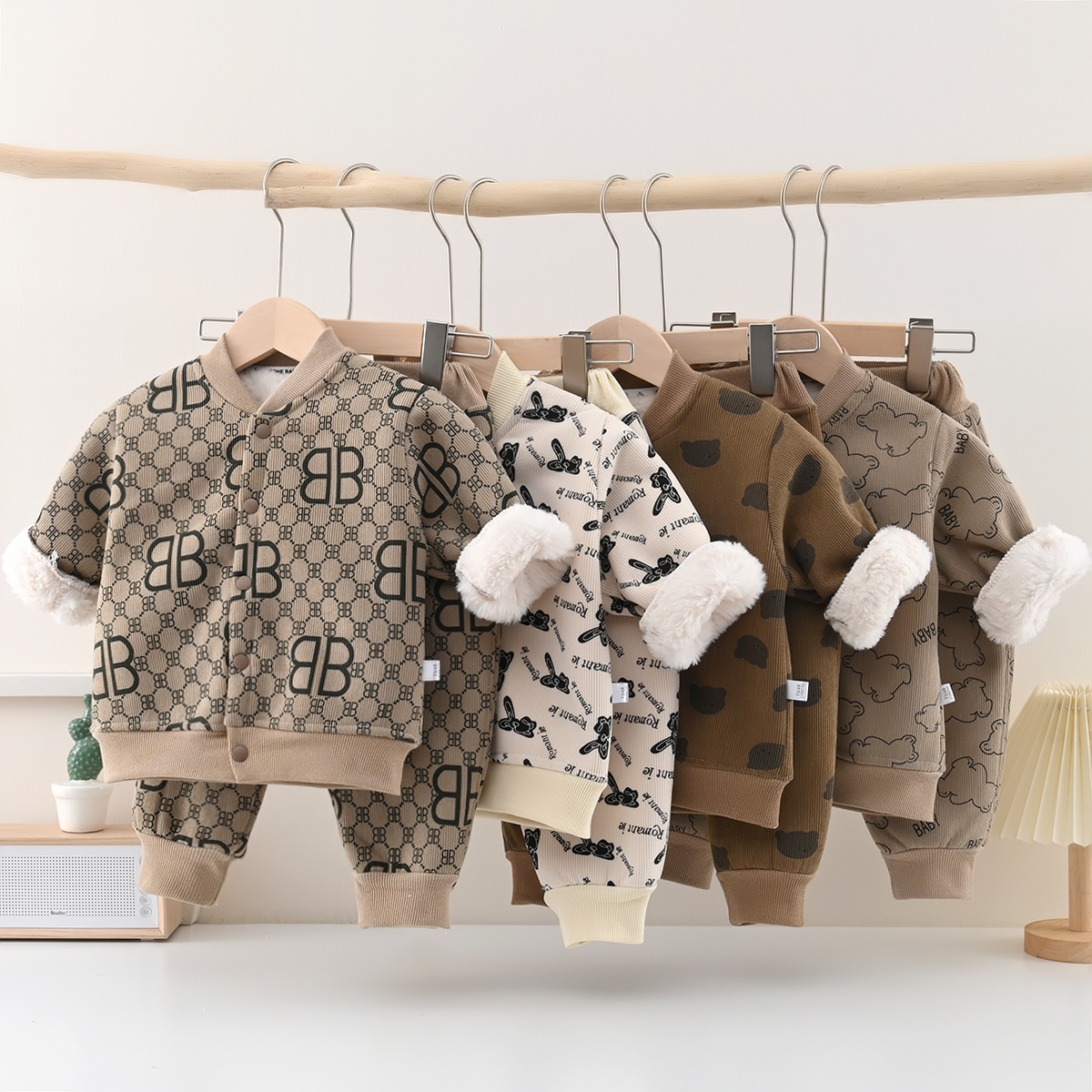 宝宝加绒加厚过冬保暖套装内外穿打底内衣婴儿高腰护肚家居服睡衣