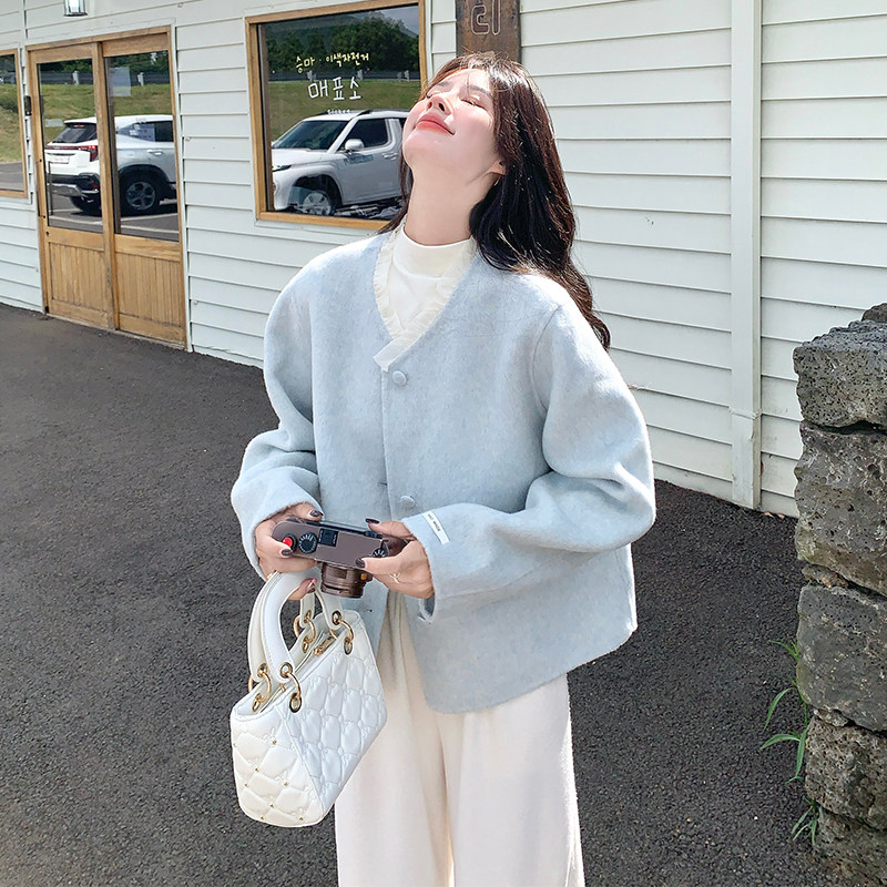 浅蓝色双面呢羊毛外套女2025冬季新款小个子显瘦超火流行短款大衣,女装/女士精品,毛呢外套,淘宝优惠券,粉丝福利购,淘宝优惠卷