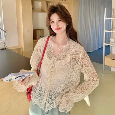 新款！【可内搭！可外穿！可罩衫】蕾丝绣花V领衬衫C218-P105K168