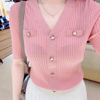 哥家夏季新款纯羊毛V领小香风竖坑条针织衫女A301210
