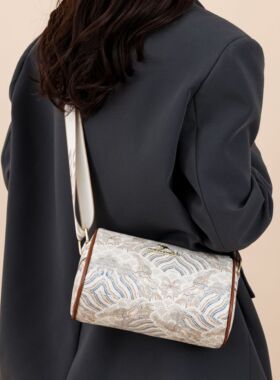 包包女2025跨境新款时尚国风潮流枕头包复古女士斜挎包包新中式