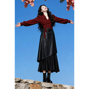 冬装穿搭一整套2026新年战袍巨好看独特漂亮衣服红色毛衣套装裙子