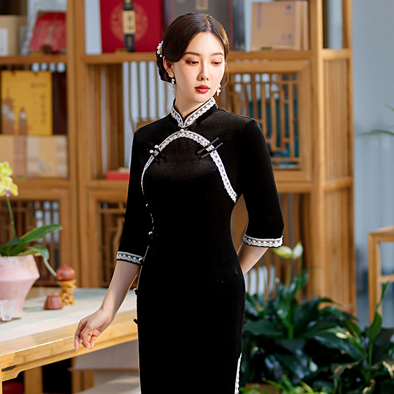纯色复古日常七分袖丝绒长旗袍秋冬新款改良黑色大码旗袍裙妈妈装