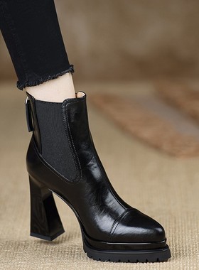 真皮防水台粗跟短靴女2025冬季黑色后拉链显瘦尖头增高瘦瘦靴百搭