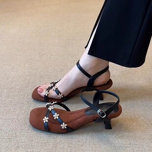 仙女风交叉一字带水钻花罗马鞋女2025夏季复古踩屎感露趾舒适凉鞋