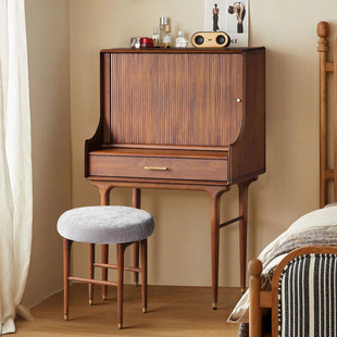 进口北欧表情小户型梳妆台一体实木床头卧室飘窗化妆桌高端复古风