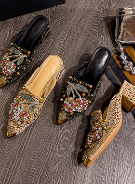 潮牌水钻尖头粗跟半拖鞋女新款包头凉拖鞋女镂空夏外穿穆勒凉鞋女