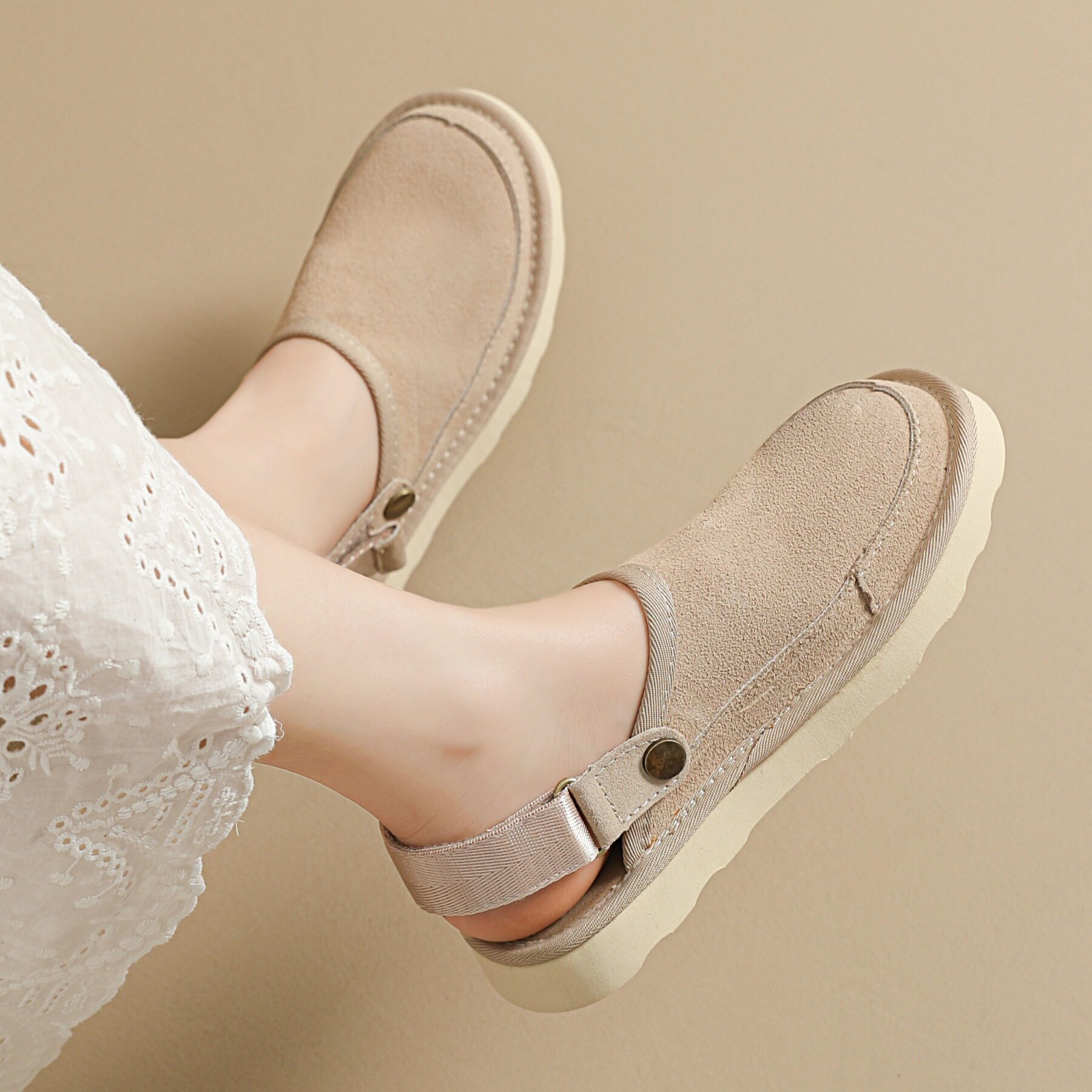 包头半拖鞋外穿2026春季新款百搭休闲真皮轻便平底透气两穿拖鞋女