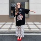 黑色