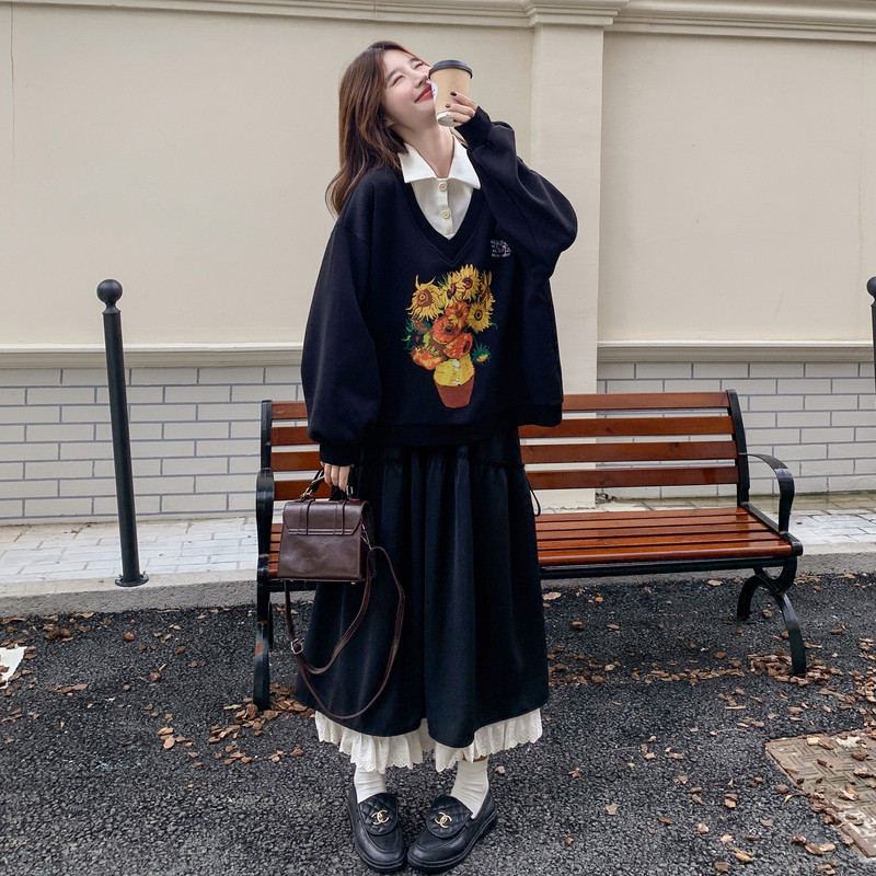 黑色假两件Polo领印花卫衣套装裙女2025秋松弛感减龄半身裙两件套图片