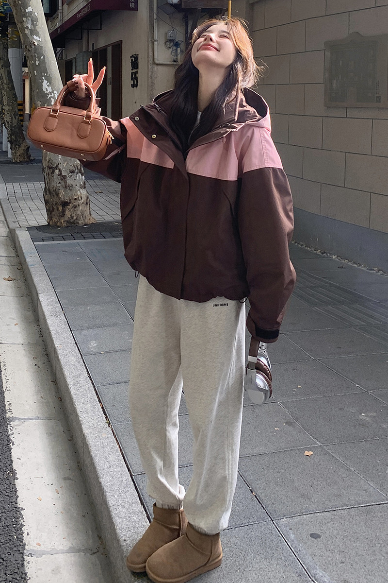 撞色连帽短款工装派克服女冬季2024新款小个子宽松加绒冲锋衣棉服,女装短外套,2C196