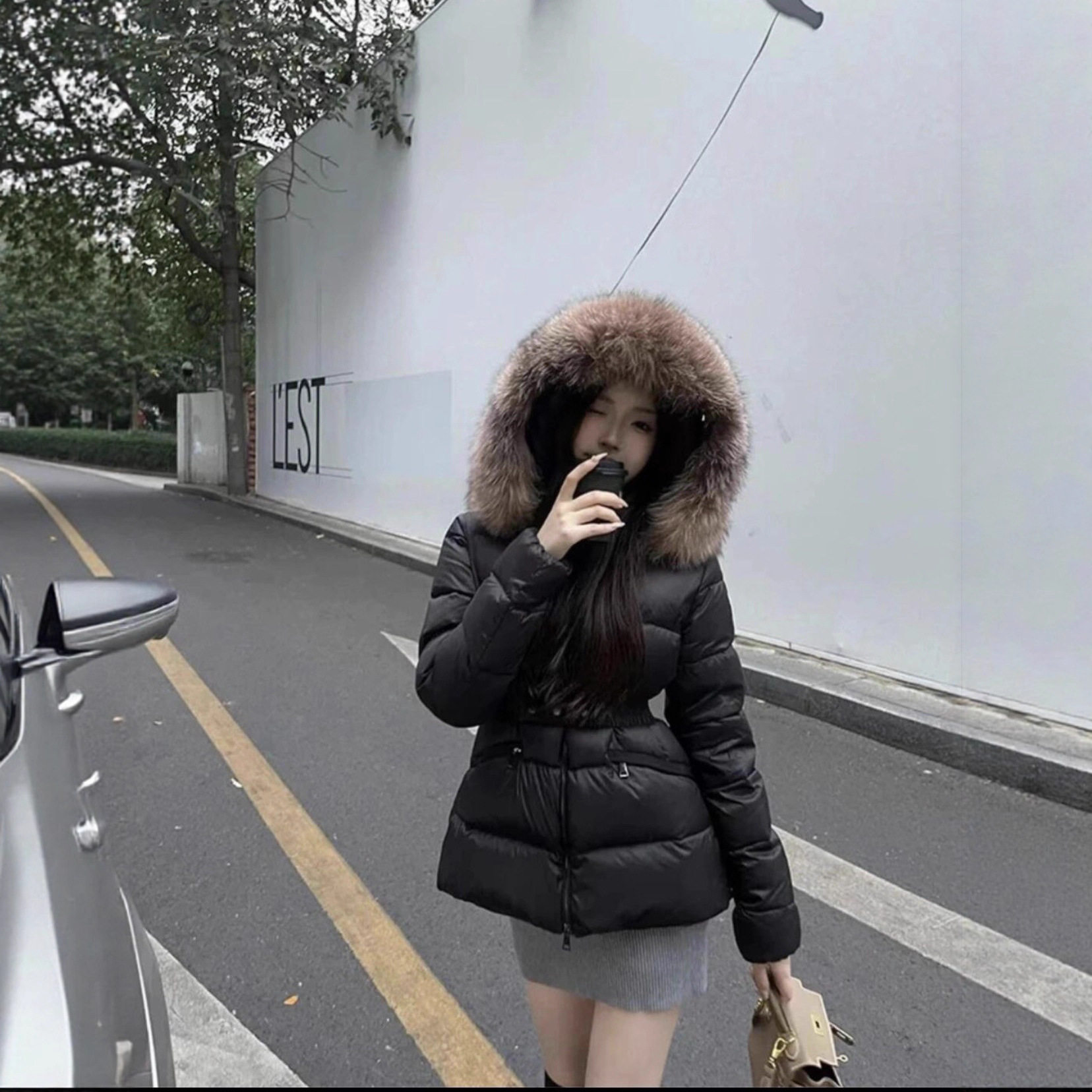蒙m家正确版本25s秋冬款御姐显身材收腰款大毛领羽绒女士外套图片