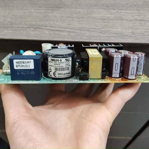 达电源ZWS30-5，拆机成色如图，现货3个，功能包好，实--议价商品