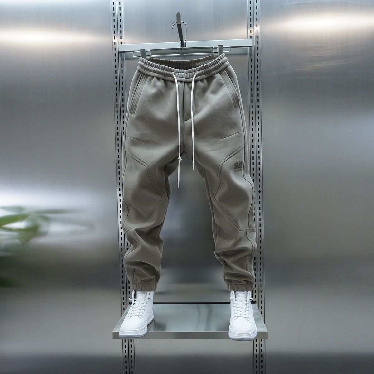 潮流男士新款加绒纯色卫裤弹力松紧腰百搭束脚裤秋冬百搭小脚裤