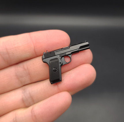 1:6比例潮流兵人武器配件迷你TT33微缩合金54式黑星手枪金属模型