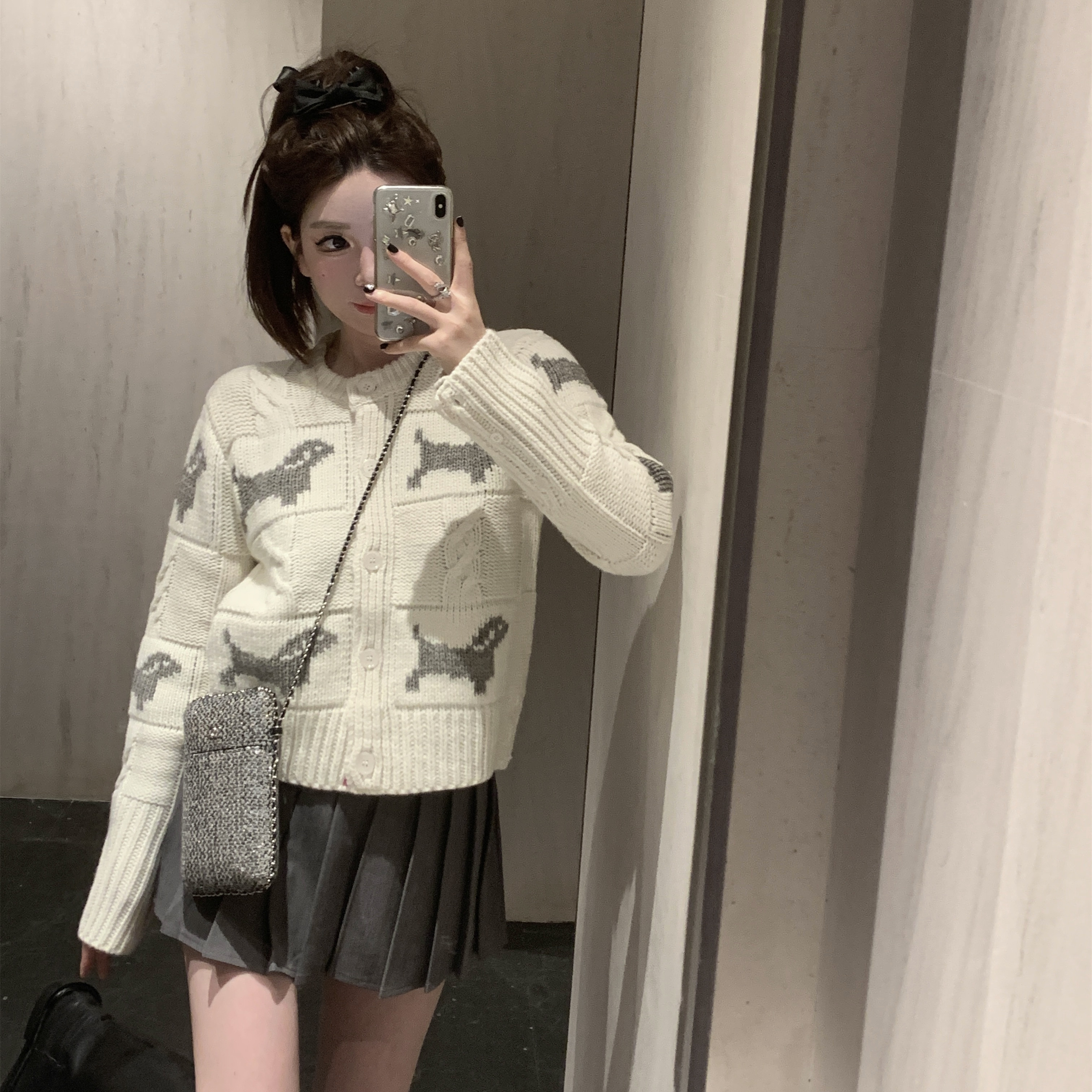 圆领休闲直筒棉图案毛衣