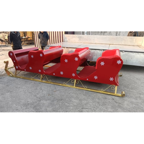 雪橇红色雪花装饰金色拉杆户外