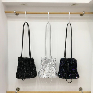 小脏柜 时尚小众设计blingbling亮片包束口水桶包单肩斜挎女包包