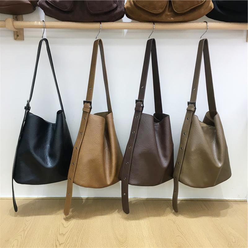 小脏柜 韩系小众简约大气百搭通勤软皮水桶包大容量单肩斜挎女包