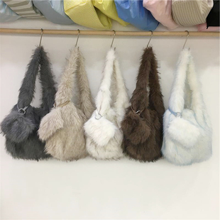 小脏柜 大容量慵懒毛毛绒包单肩包高级感软绵绵配挂饰小包腋下包