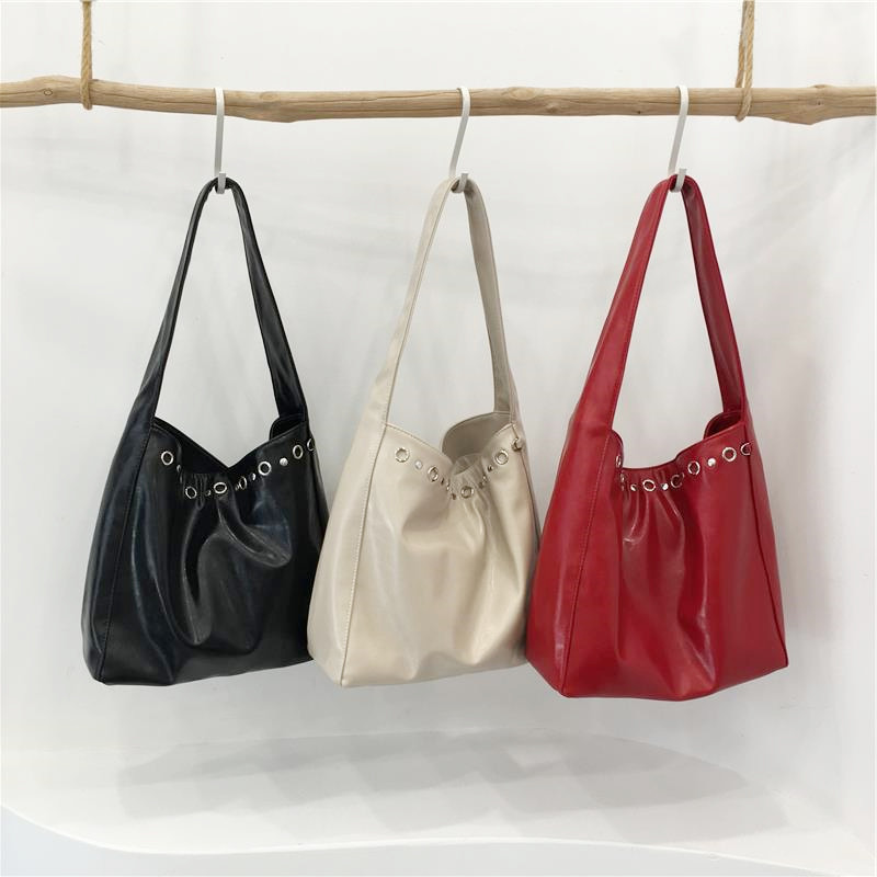 小脏柜 韩国东大门休闲软皮复古铆钉托特包大容量通勤单肩女包包,箱包皮具/热销女包/男包,通用款女包,淘宝优惠券,粉丝福利购,淘宝优惠卷