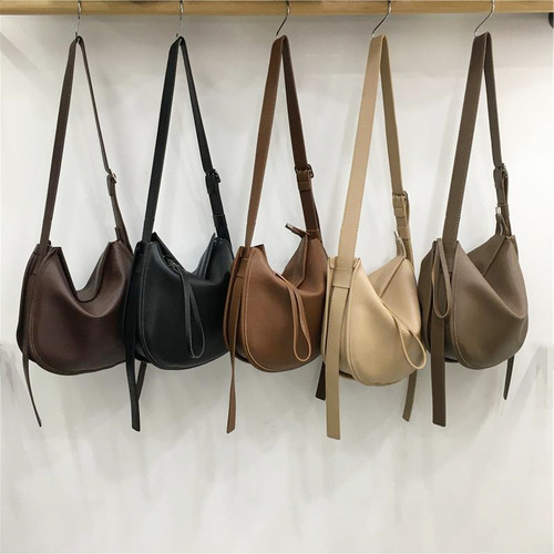 小脏柜 2025新款小众软皮质感马鞍包简约轻便休闲单肩斜挎托特包