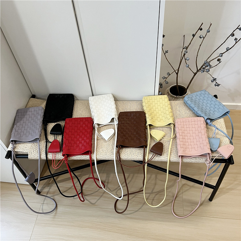 小脏柜 新款小巧可爱轻便手机包单肩斜挎时尚百搭经典编织小包包