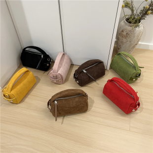 小脏柜 迷你麂皮绒布手提笔筒包小众秋季休闲磨砂圆筒小包斜挎包