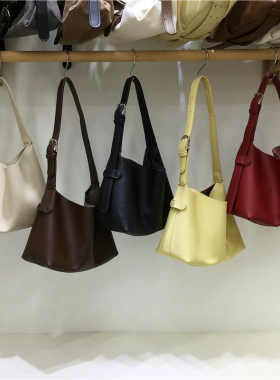 小脏柜 2026早春新款复古红色手提托特包小巧简约单肩腋下hobo包