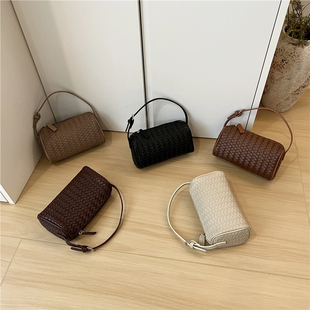 高级感小众手拎小方包软编织包时尚 小脏柜 笔筒包单肩斜挎枕头包