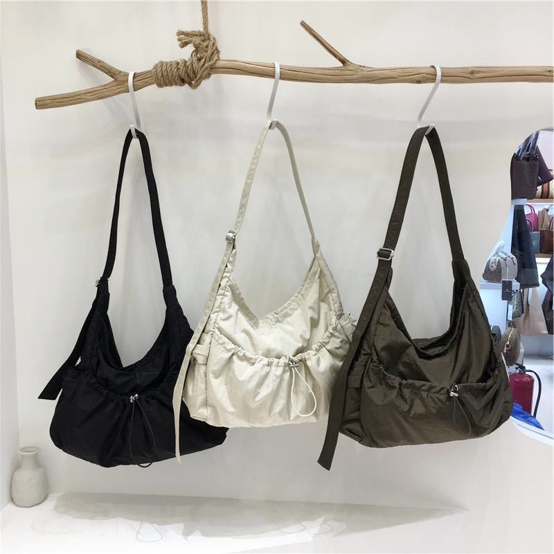 小脏柜 韩版小众潮休闲大容量轻便通勤尼龙帆布包单肩斜挎托特包
