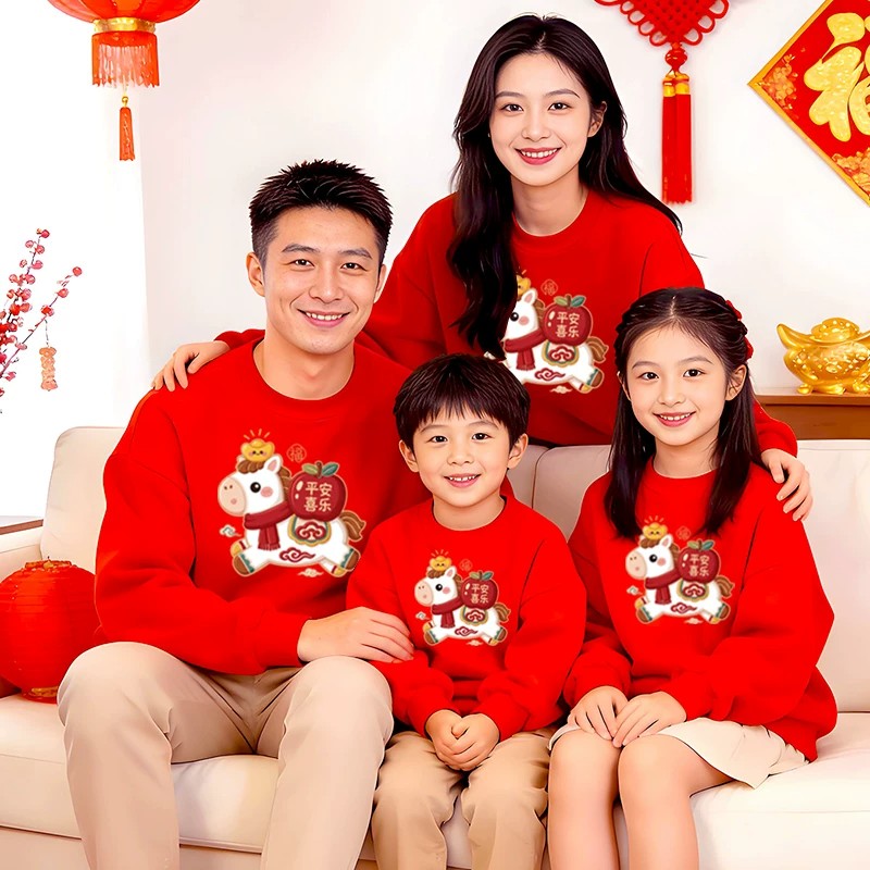 马年亲子装加绒卫衣红色本命年过新年一家四三口拍照全家福拜年服