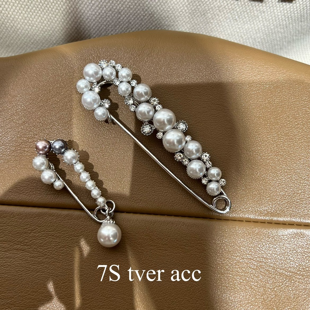 【阿豆同款】tver Acc韩国进口设计师渐变珍珠回形针胸针繁华水钻