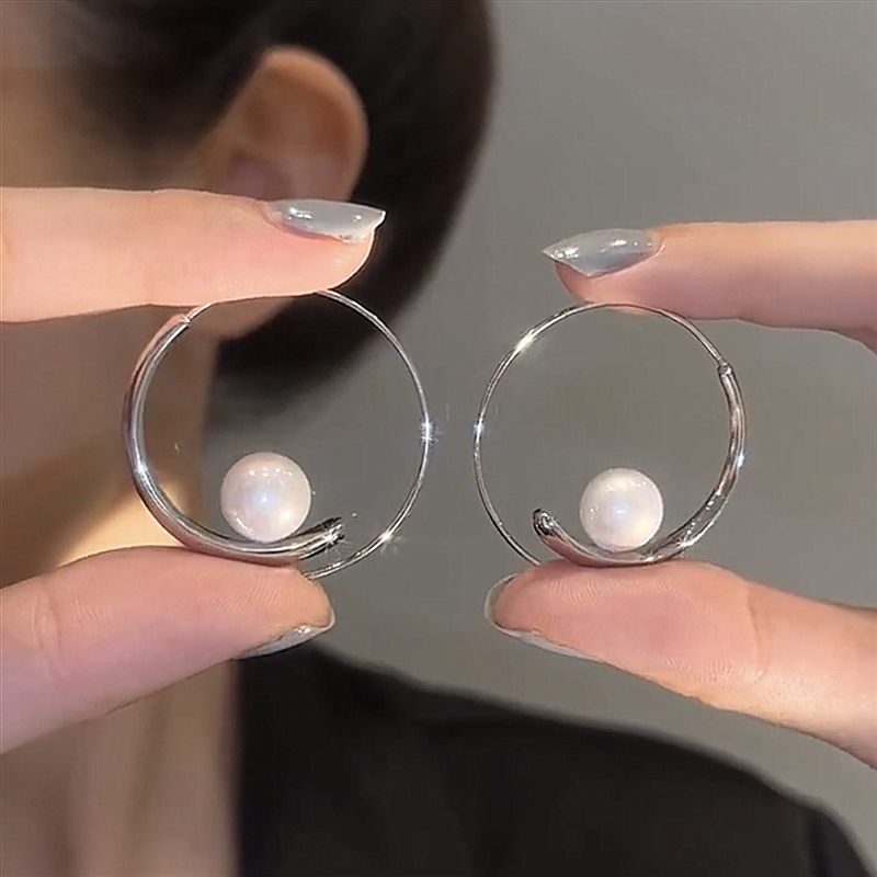 小众冷淡风圆环珍珠耳环简约精致