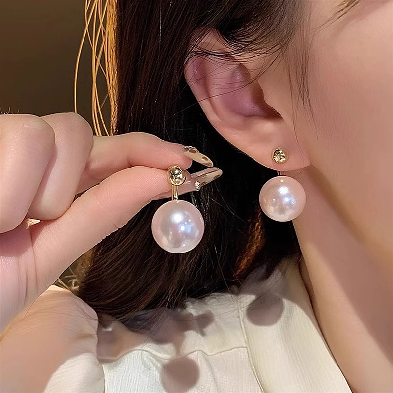 金属圆珠耳钉两戴式设计