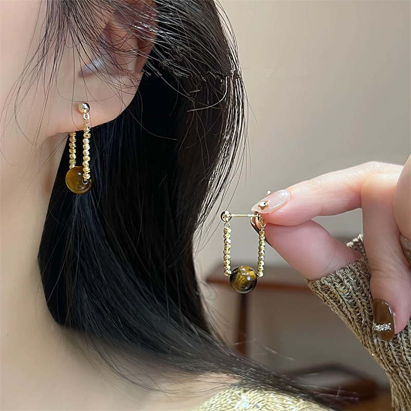 经典款金色链条虎眼石耳环