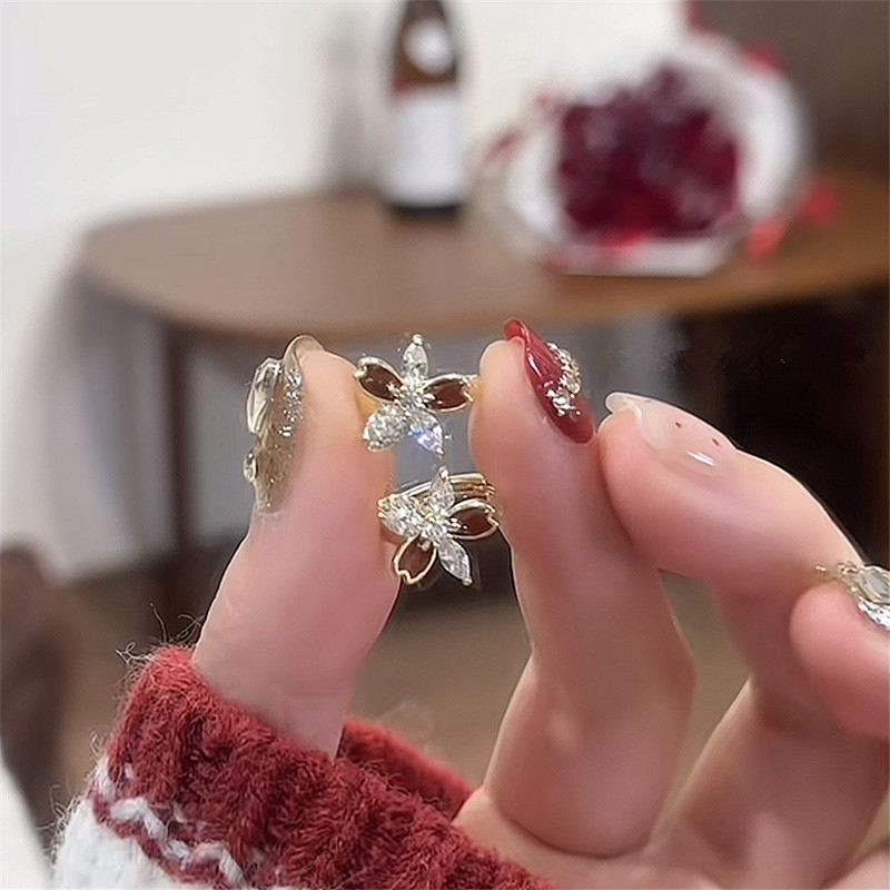 新款925银针复古小清新五瓣花耳扣锆石滴釉镶嵌精致气质时尚温柔,饰品/流行首饰/时尚饰品新,耳环,淘宝优惠券,粉丝福利购,淘宝优惠卷