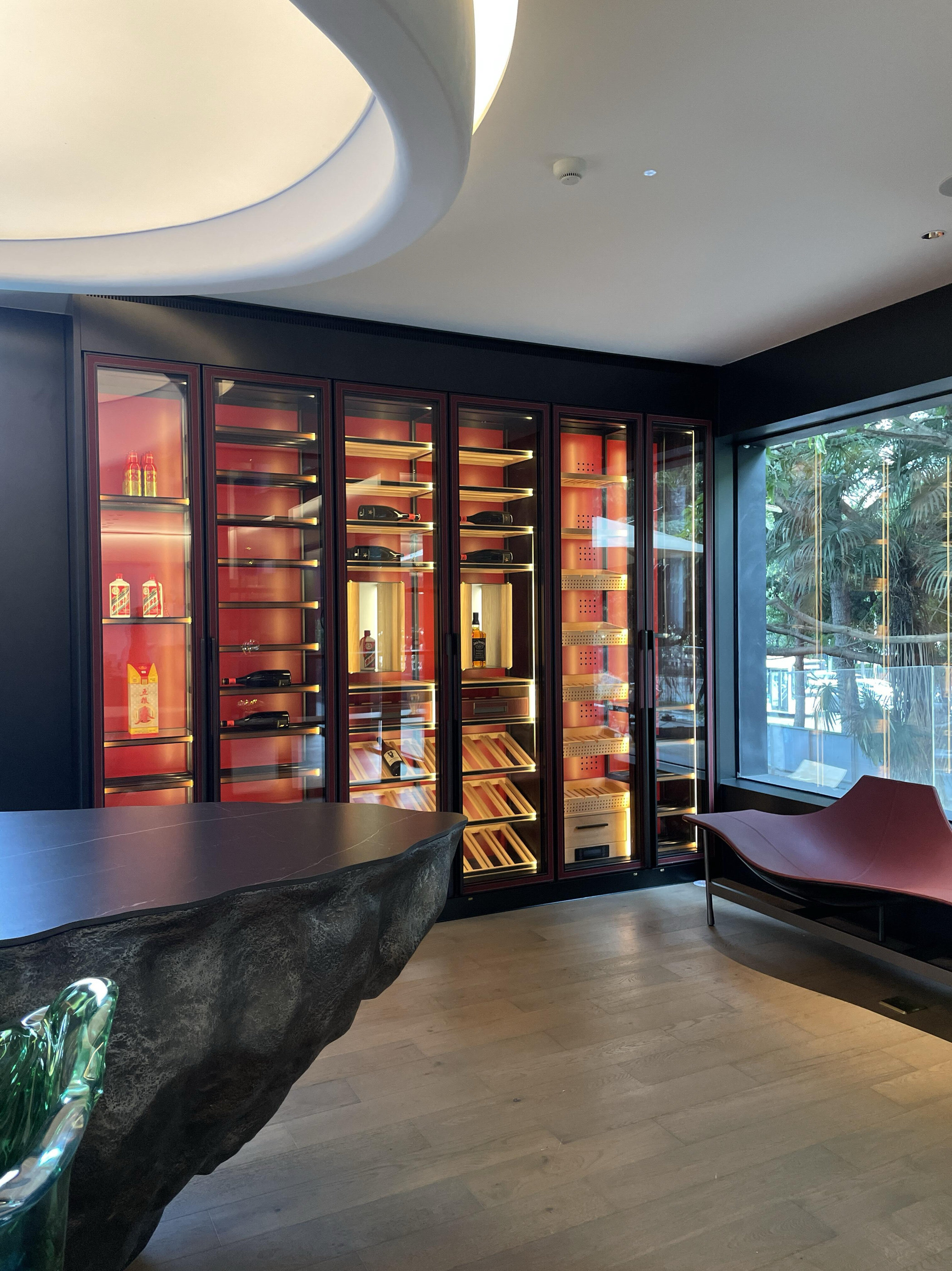 玛曼堡恒温酒窖酒柜定制恒湿雪茄柜洋酒柜白酒柜定做不锈钢酒柜厂