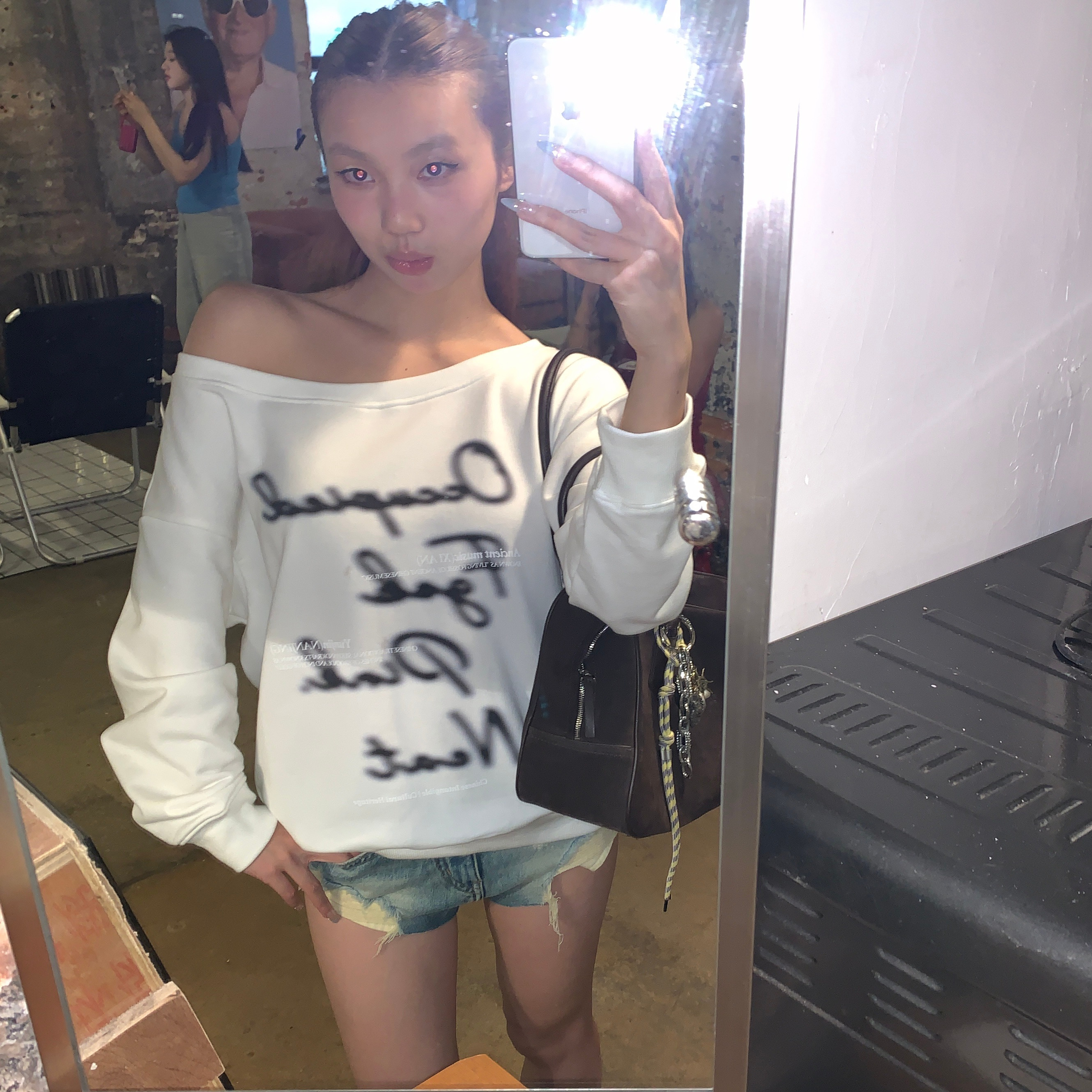 斜肩幻影标语卫衣宽松百搭